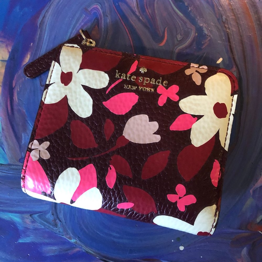 NEW PRICE DROP - Kate Spade Jackson Forest Wallet